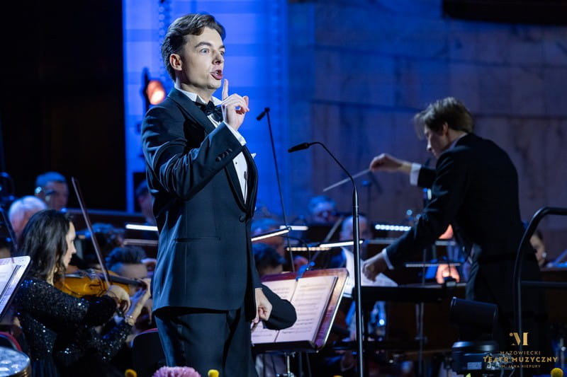 paweł horodyski spiewea