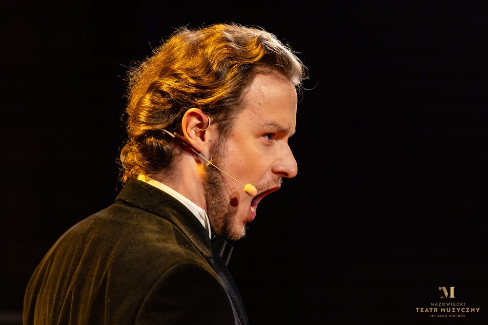 śpiewak zbliżenie twarzy